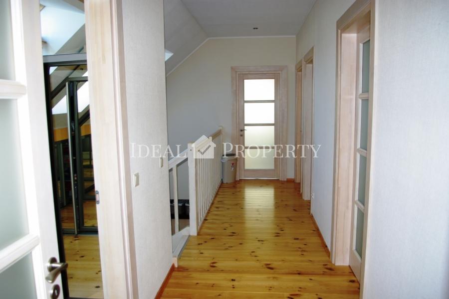 Просторный и удобный дом в поселке Дрейлини