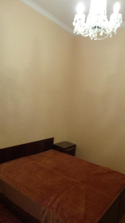 2-istabu dzīvoklis, kas atrodas vēsturiskā ēkā vēstniecību rajonā