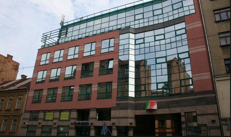 Офисный центр Lāčplēša 41 расположен в деловой части города Офисный центр Lāčplēša 41 расположен в деловой части города