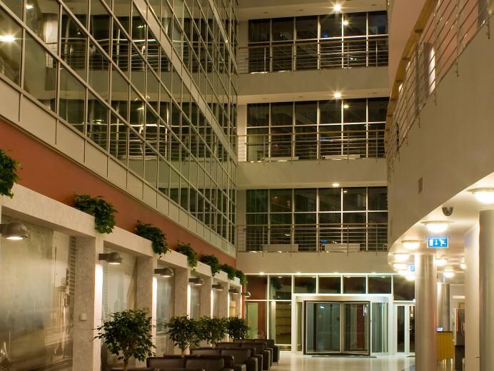 Предлагаем коммерческое помещение в Новом современном здании.