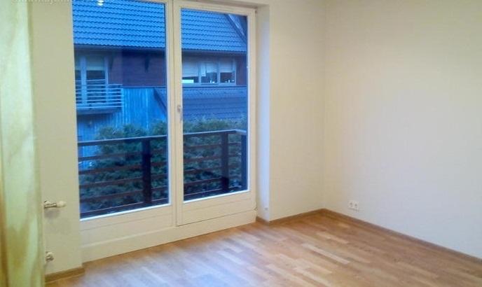 Izīrējam 3-stāvu māju klusā, prestižā Rīgas rajonā- Ķīpsalā