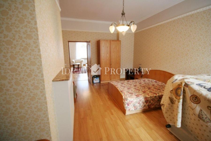 A great apartment for long term rent in the Quiet Center of Riga, in Ausekla Street. 