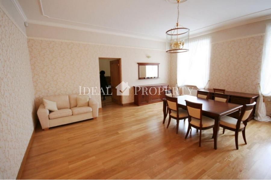 A great apartment for long term rent in the Quiet Center of Riga, in Ausekla Street. 