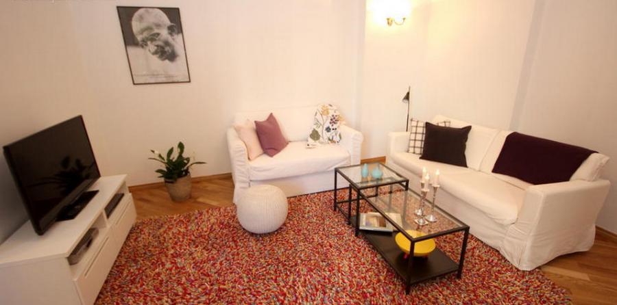 For rent renovated and modern 3 rooms  apartment in a wonderful complex in Embassy area.