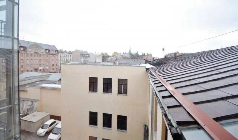 For rent we offer a 2 bedroom apartment in the center of Riga