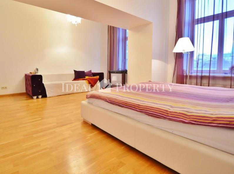 For rent we offer a 2 bedroom apartment in the center of Riga