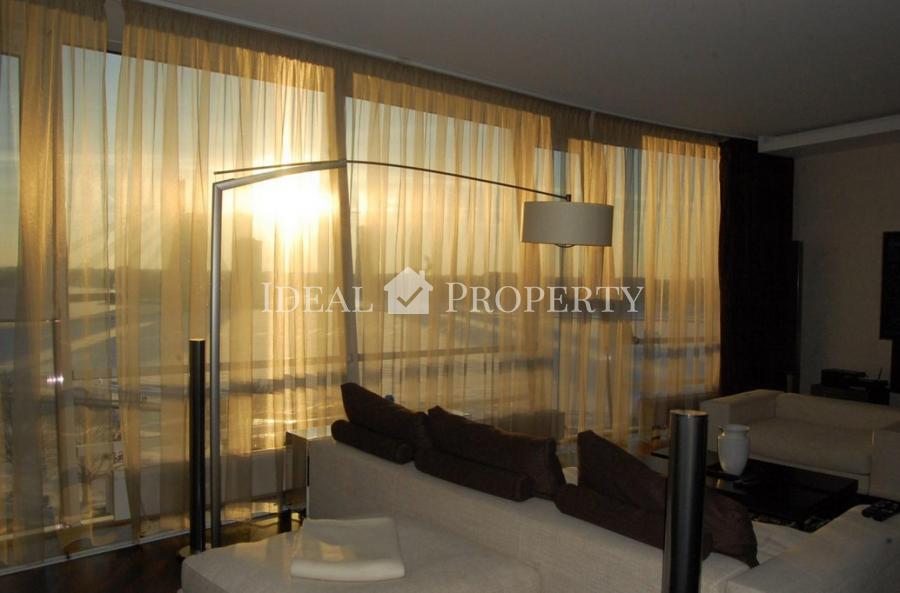 Эксклюзивная квартира с видом на Вантовый мост и Старую Ригу. Эксклюзивная квартира с видом на Вантовый мост и Старую Ригу.