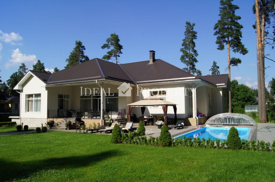 Pārdošanā skaists īpašums elitārajā ciematā Garkalnes novada Sunīšos. Pārdošanā skaists īpašums elitārajā ciematā Garkalnes novada Sunīšos.