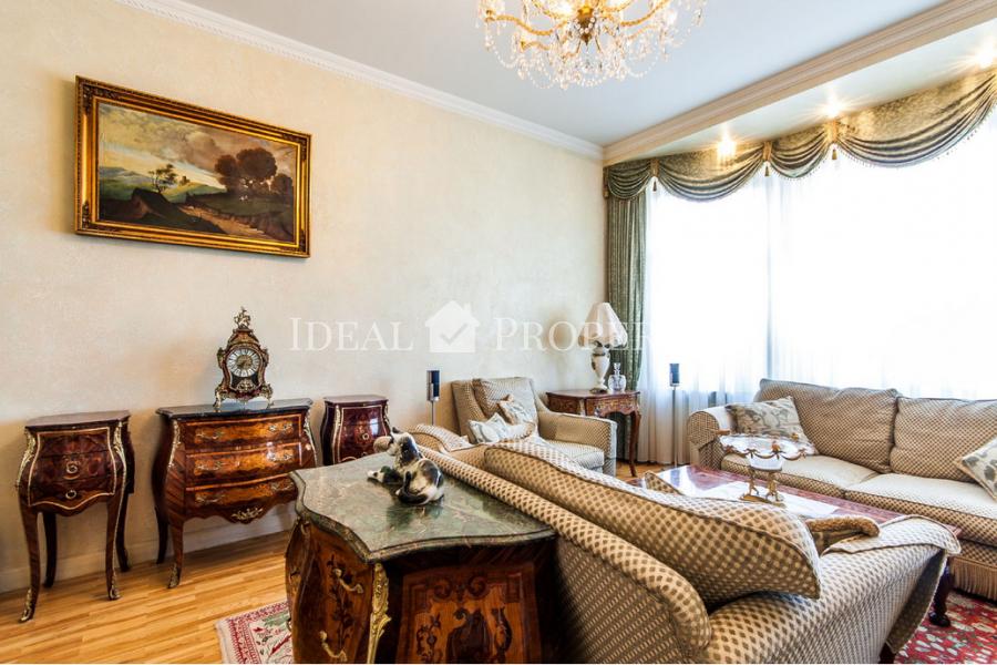 An apartment for sale and rent in the center of Riga. 