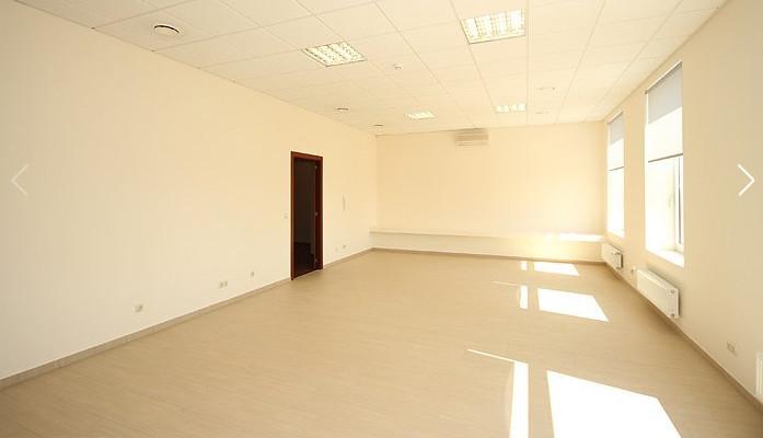 Offer to purchase a warehouse / office building at Kantora str., Marupe . 