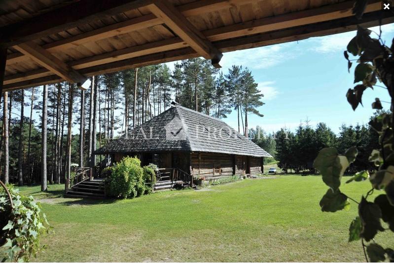 Продаётся комплекс отдыха на берегу озера Дуньэзерс. 