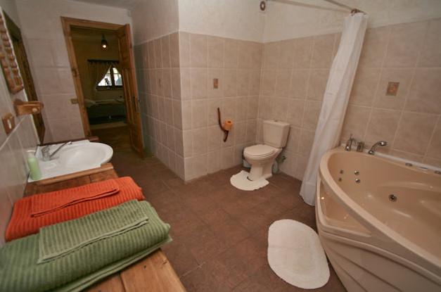 Продаётся комплекс отдыха на берегу озера Дуньэзерс. 