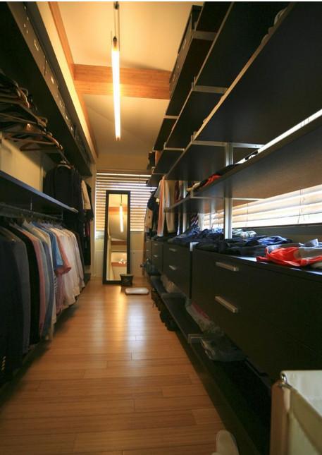 На одной из тихих улочек Риги, района Марупе – на улице Даугулю – располагается современная вилла