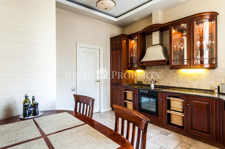 An elegant  apartment in the embassy district for sale