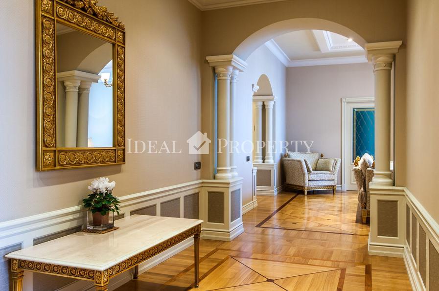 An elegant  apartment in the embassy district for sale