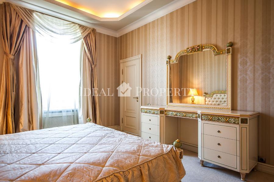 An elegant  apartment in the embassy district for sale