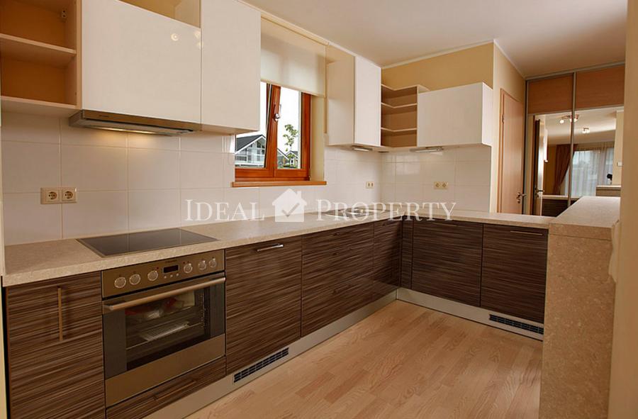 Таунхаус в поселке Салиена