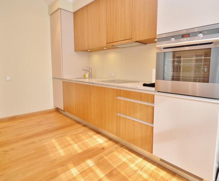 For rent we offer an attractive and warm 2 bedroom apartment in Embassy area.