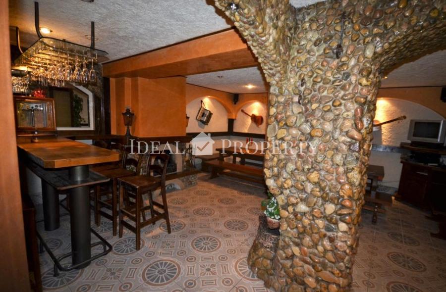 Продажа 3-этажного офисного здания в районе Тейки. 