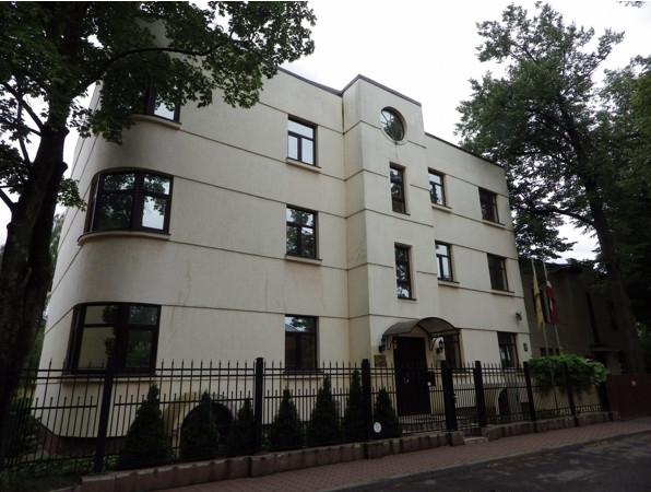 Продажа 3-этажного офисного здания в районе Тейки. 