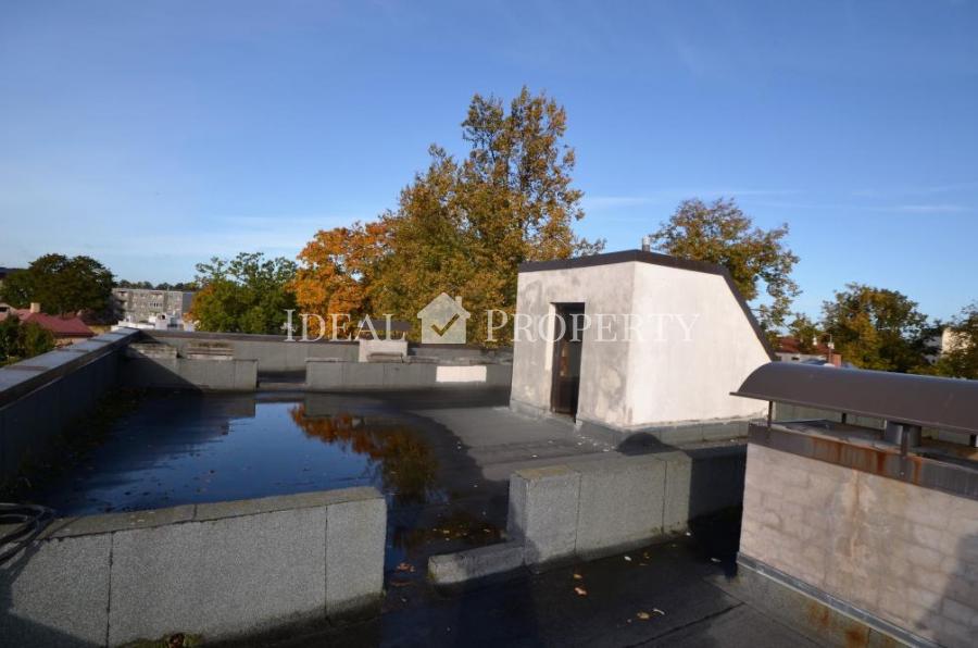 Продажа 3-этажного офисного здания в районе Тейки. 