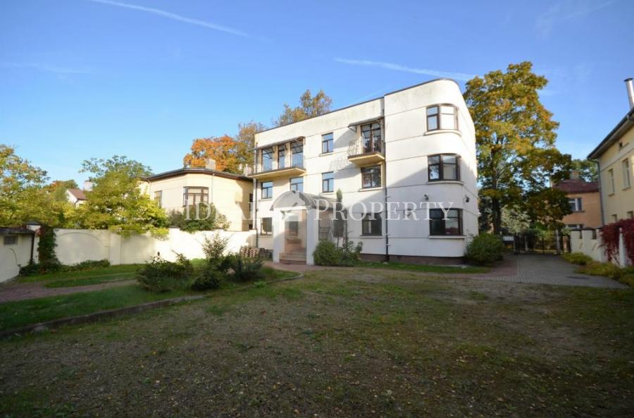 Продажа 3-этажного офисного здания в районе Тейки. 