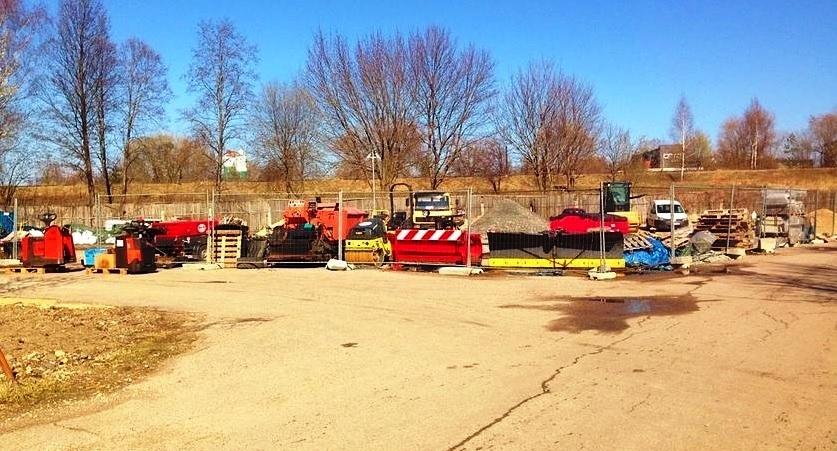 Продается земля на ул. Дунтес со складскими помещениями