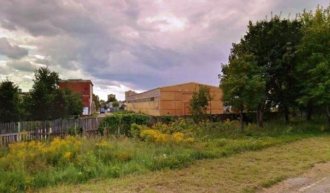 Продается земля на ул. Дунтес со складскими помещениями