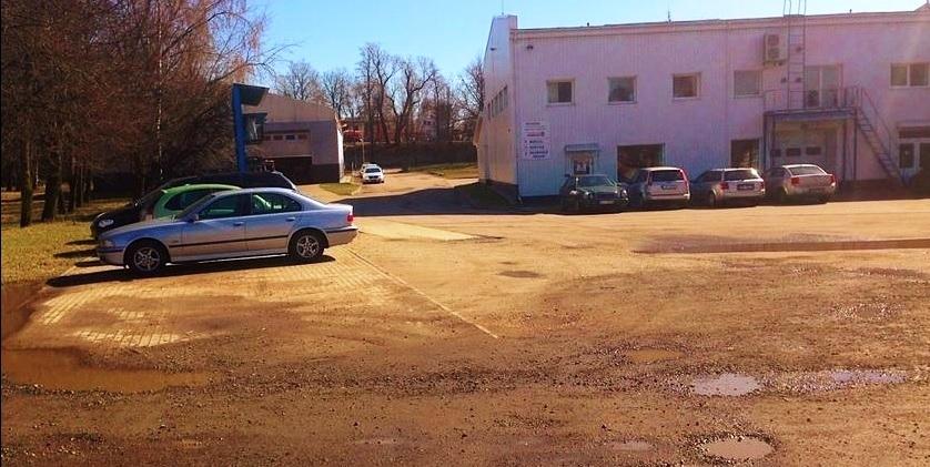 Продается земля на ул. Дунтес со складскими помещениями