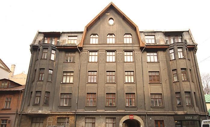 Sunny apartment at Baznicas street.