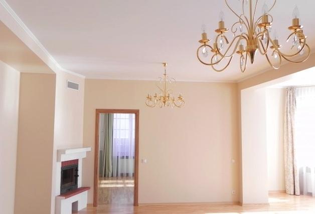 Просторный, полностью реставрированный частный дом в Юрмале. Просторный, полностью реставрированный частный дом в Юрмале.