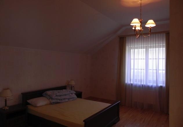 Просторный, полностью реставрированный частный дом в Юрмале. Просторный, полностью реставрированный частный дом в Юрмале.