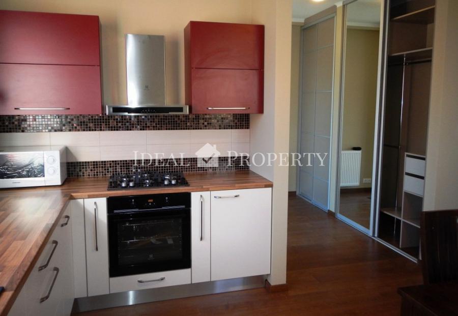 Таунхаус в поселке Салиена