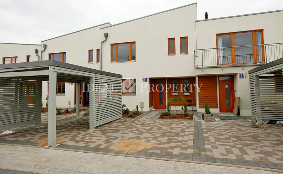 Таунхаус в поселке Салиена