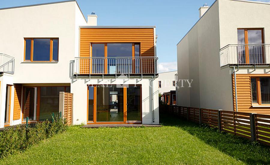 Таунхаус в поселке Салиена