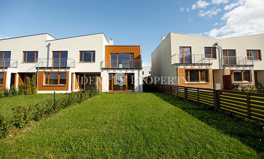 Таунхаус в поселке Салиена