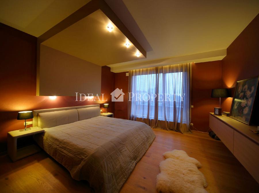 В продаже новый, семейный дом. 