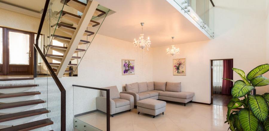 Piedāvājam iegādātie plašu privātmāju.