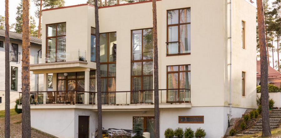 Piedāvājam iegādātie plašu privātmāju.