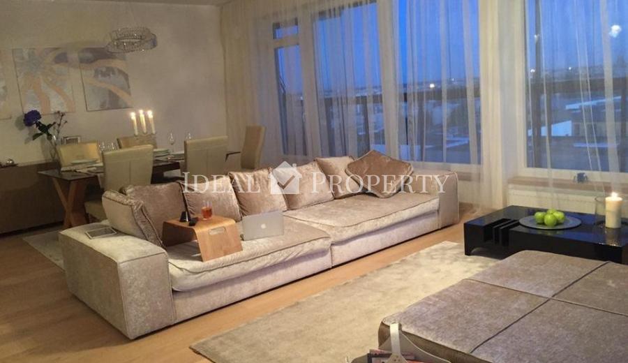 For rent a cozy, spacious apartment with panoramic view in the project 