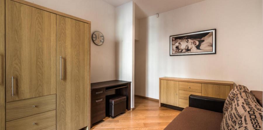 For rent modern and comfortable 3 room apartment in the city centre of Riga