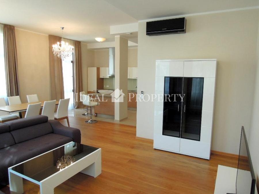 Luxury house  with 8 apartments for sale and rent, underground parking,