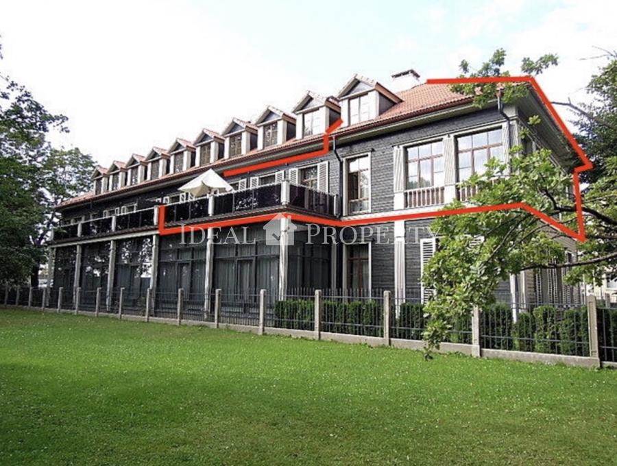 Luxury house  with 8 apartments for sale and rent, underground parking,