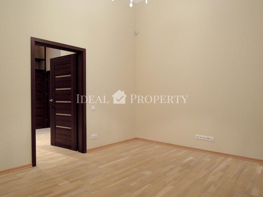 Wonderfull 3 bedroom apartment for rent, with underground parking at Eksporta street.