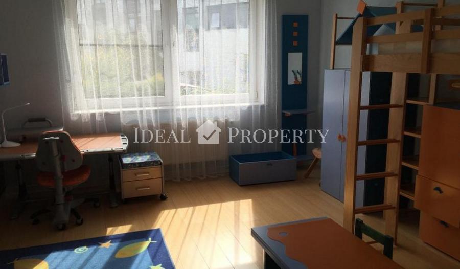 For rent section row house in a prestigious location Mezhapark