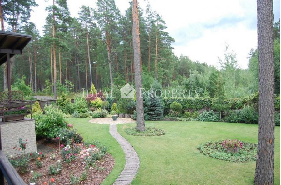 Сдается дом в тихом месте в Лангстини. Сдается дом в тихом месте в Лангстини.