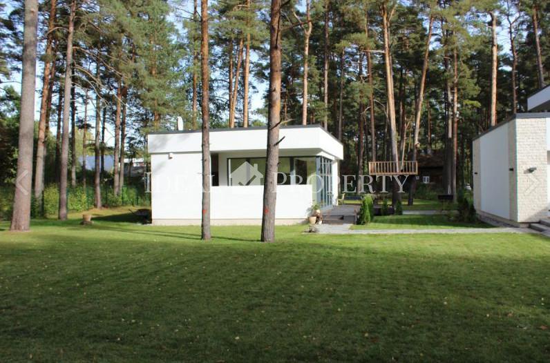 For sale/ rent private house in Jurmala, in quiet, green location in Melluzi