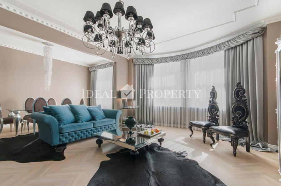 Beautiful  apartment for sale located  at Baznicas street.