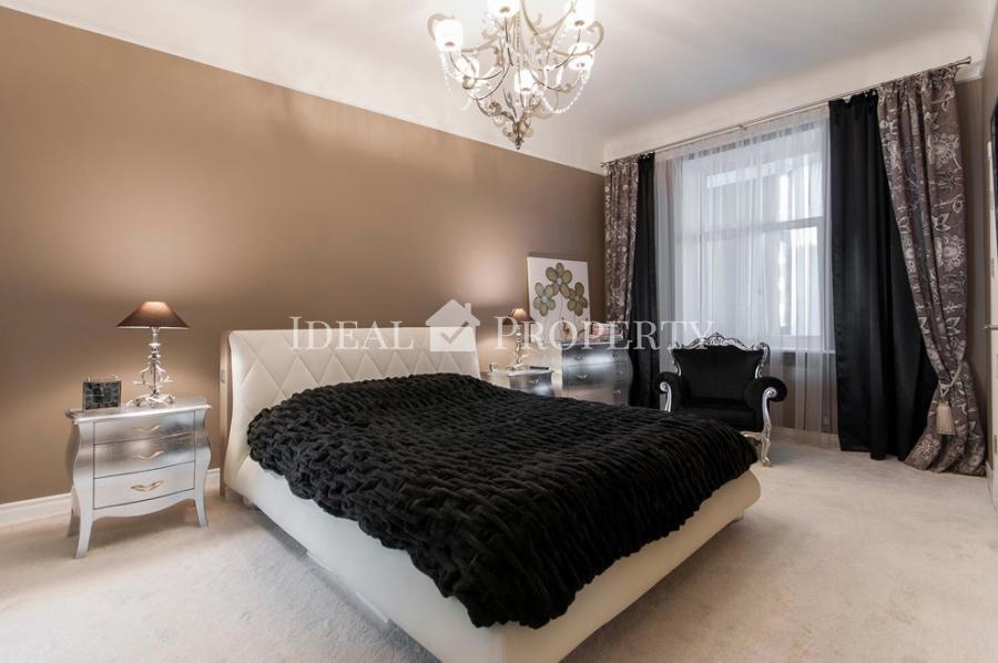 Beautiful  apartment for sale located  at Baznicas street.