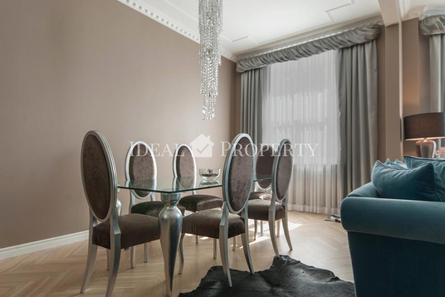 Beautiful  apartment for sale located  at Baznicas street.